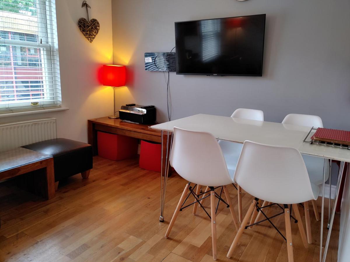 The Bath House Apartments - Free 1St Breakfast - Free Parking Exteriör bild
