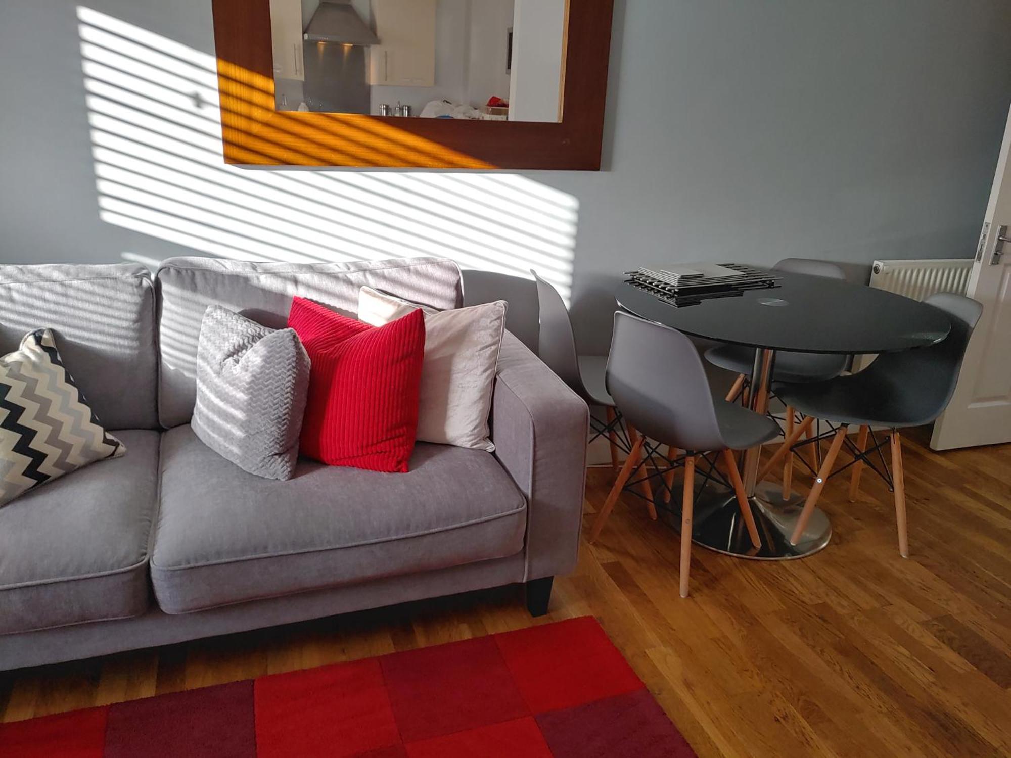 The Bath House Apartments - Free 1St Breakfast - Free Parking Exteriör bild
