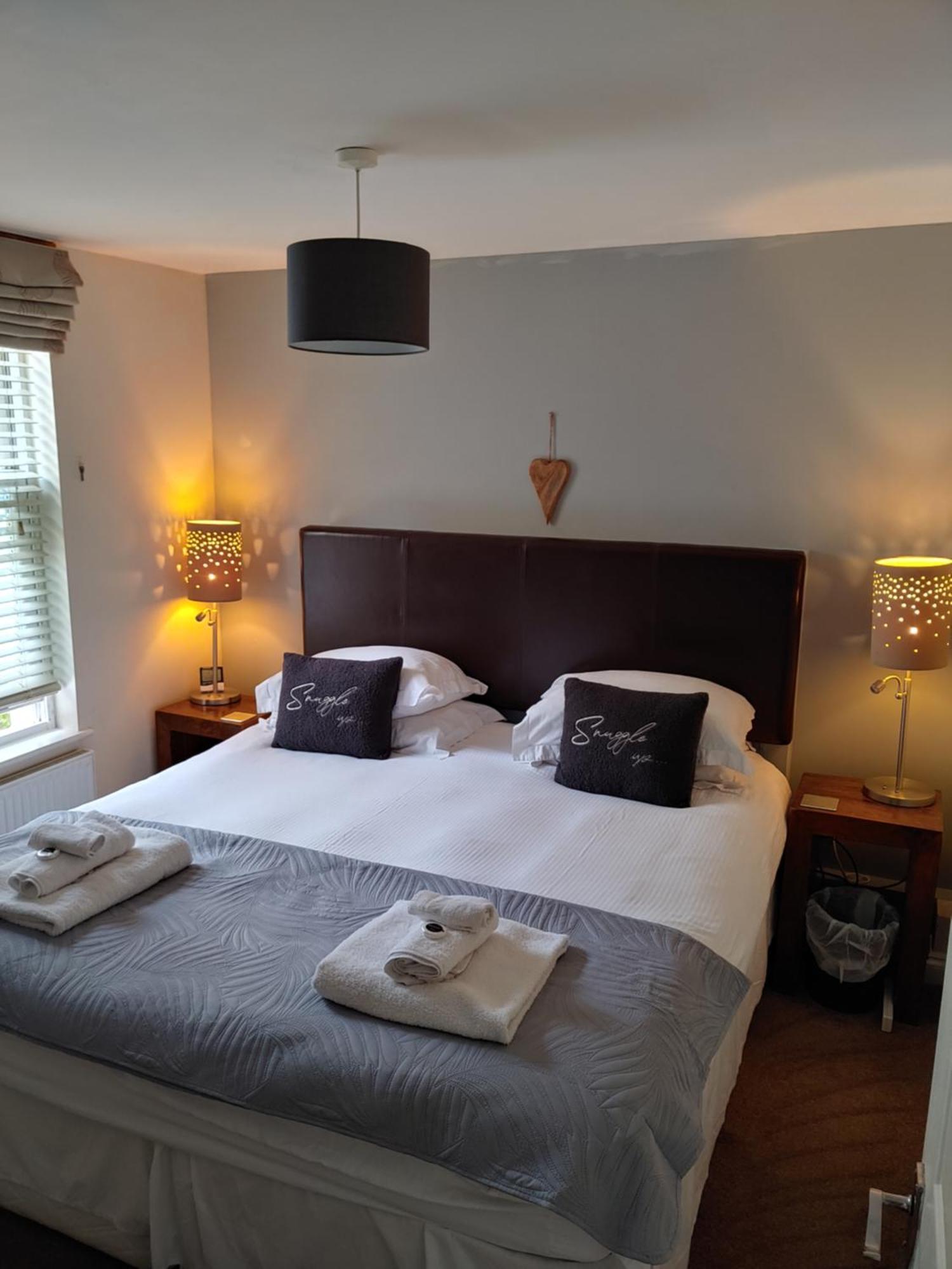 The Bath House Apartments - Free 1St Breakfast - Free Parking Rum bild