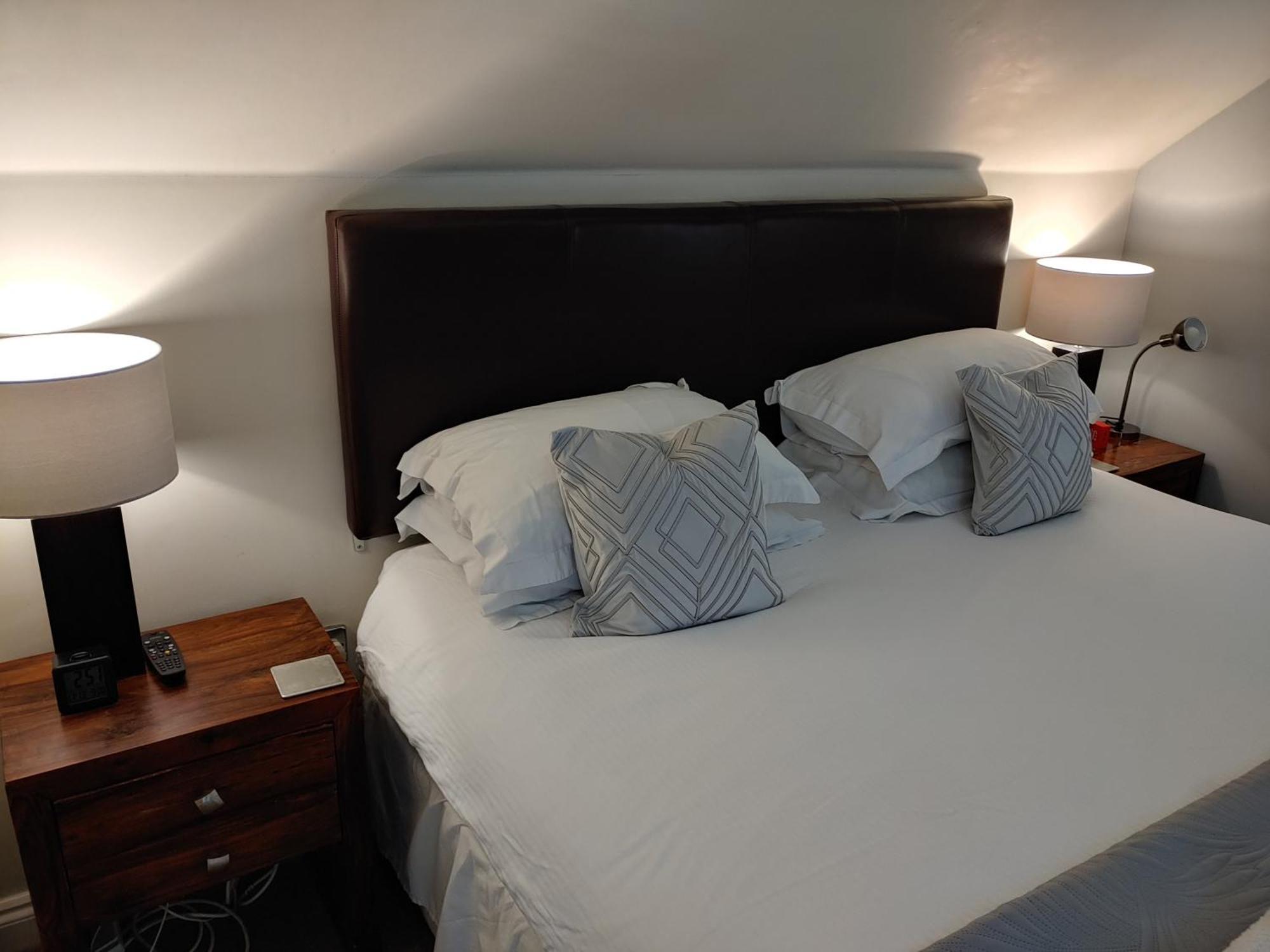 The Bath House Apartments - Free 1St Breakfast - Free Parking Exteriör bild