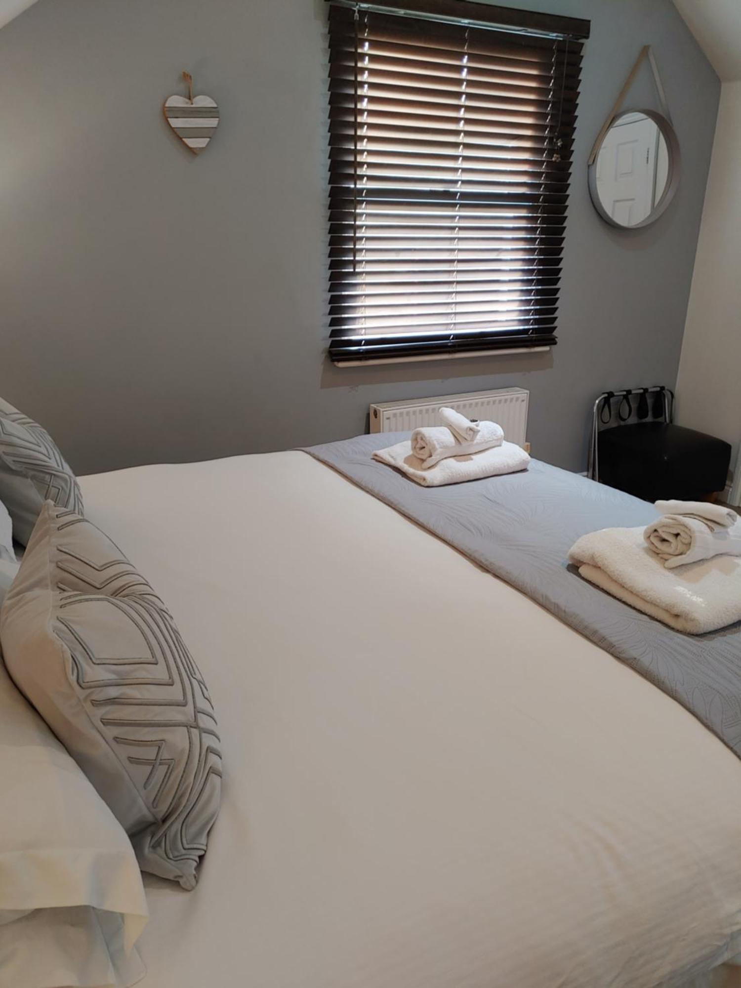 The Bath House Apartments - Free 1St Breakfast - Free Parking Exteriör bild