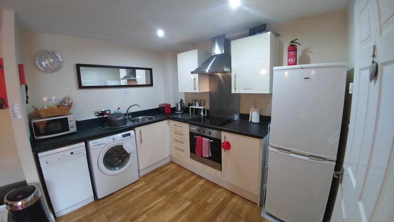 The Bath House Apartments - Free 1St Breakfast - Free Parking Exteriör bild