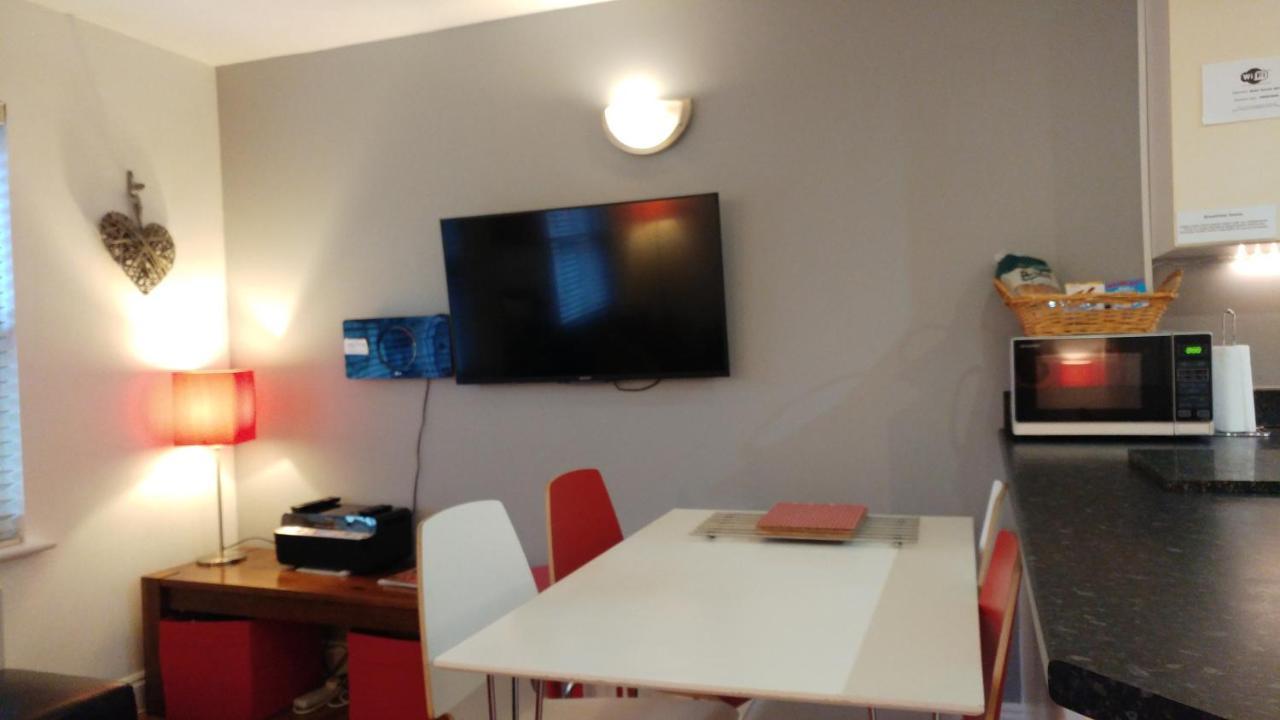 The Bath House Apartments - Free 1St Breakfast - Free Parking Exteriör bild